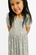 Classic Goose Short Sleeve Bamboo Dress: 10/11