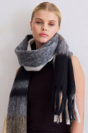 Arctic Fox - The Stockholm Scarf Check